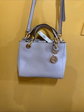 Michael Kors  Cynthia Lilac SM  Satchel Saffiano Crossbody with Gold Hardware